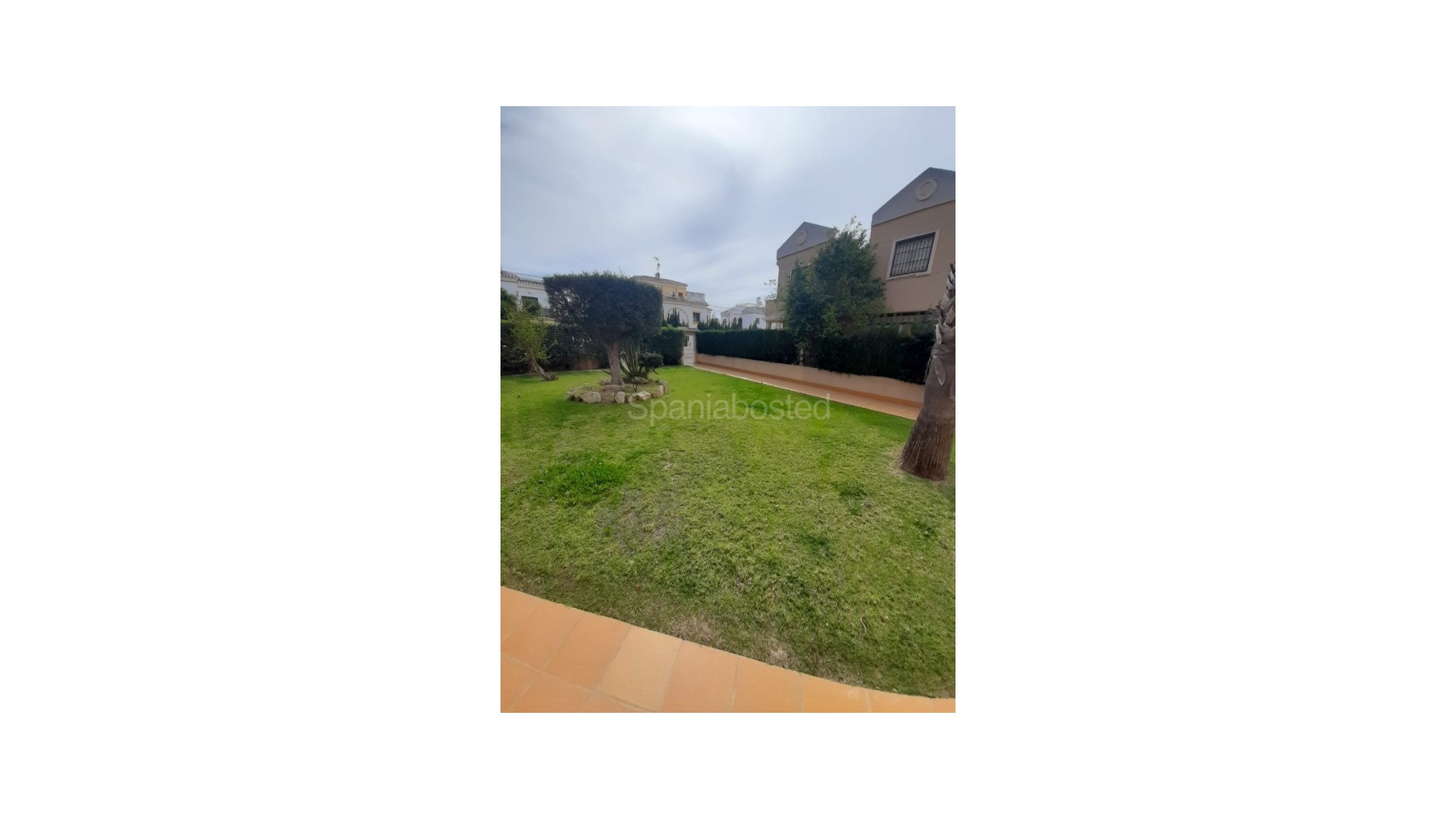 Resale - Townhouse -
La Mata