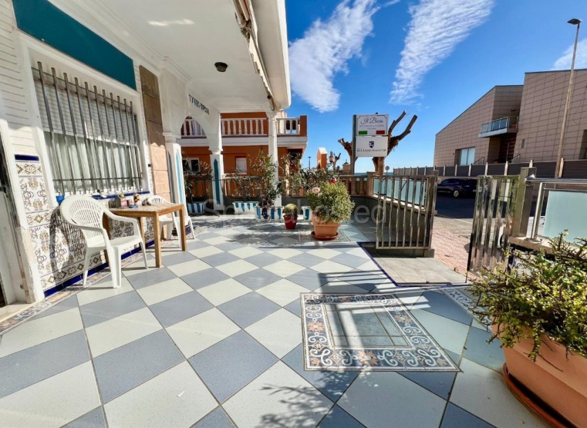 Resale - Townhouse -
La Mata