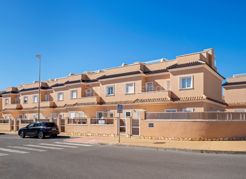 Resale - Townhouse -
Lomas de Cabo Roig