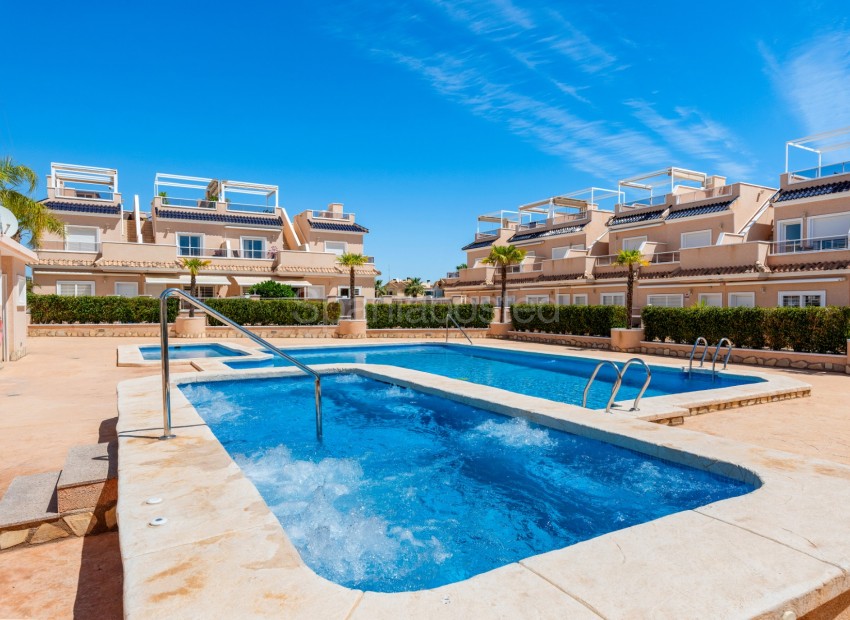 Resale - Townhouse -
Lomas de Cabo Roig