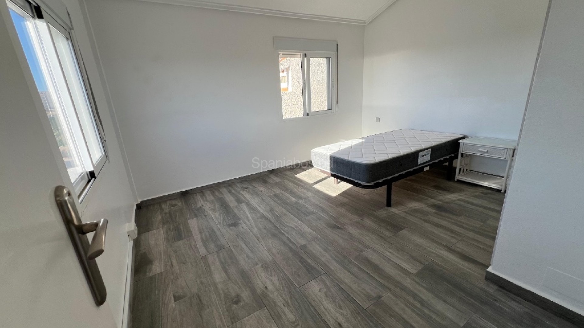 Resale - Townhouse -
Los Altos