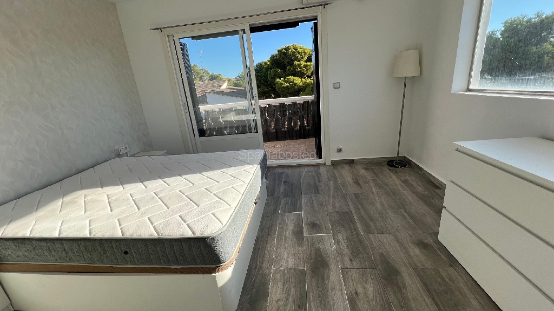 Resale - Townhouse -
Los Altos