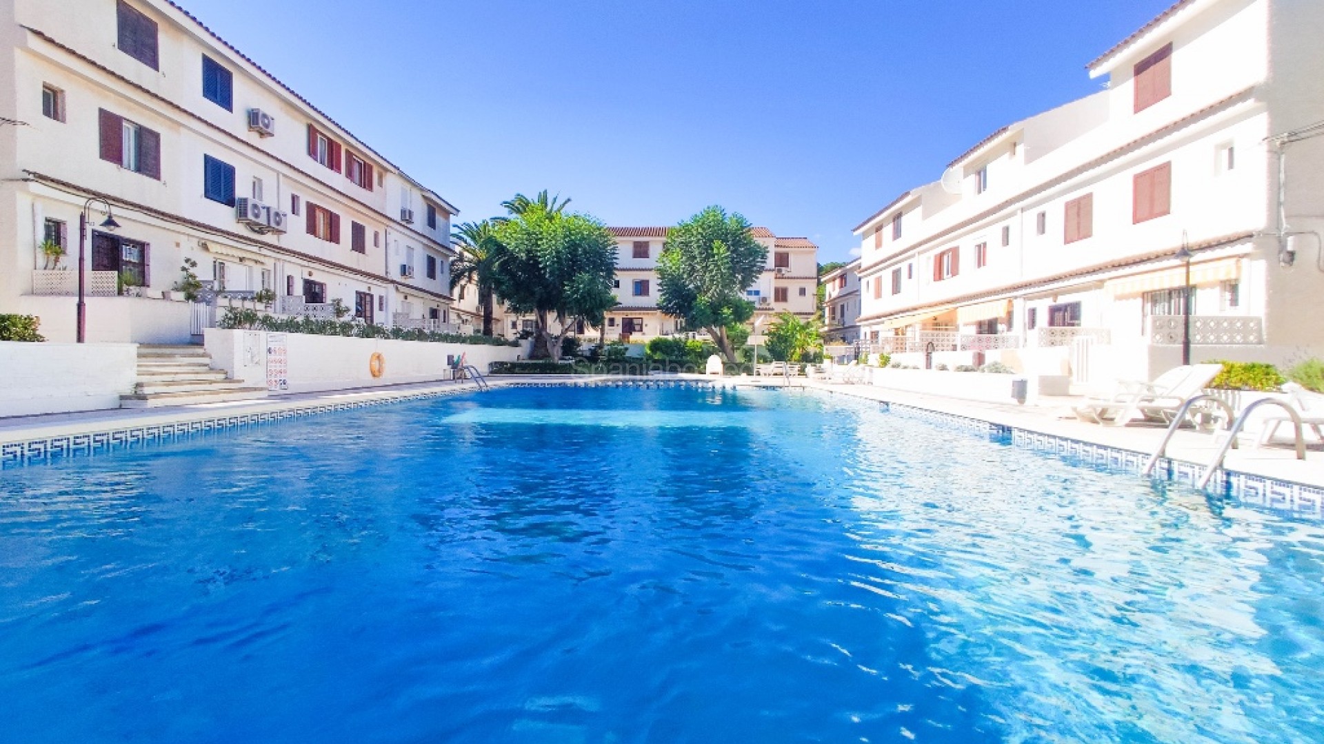 Resale - Townhouse -
Los Altos