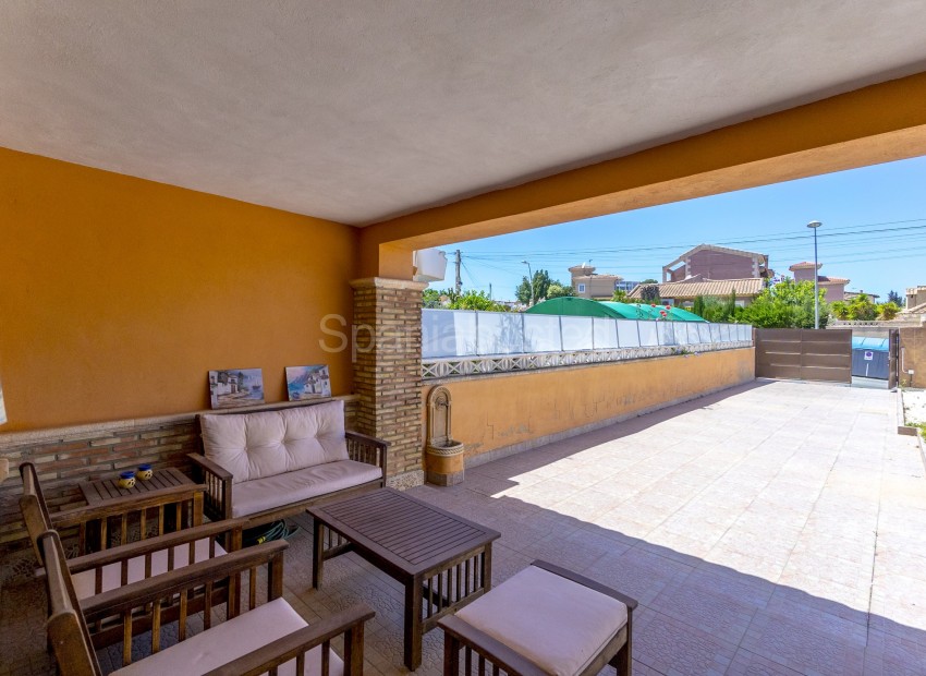 Resale - Townhouse -
Los Balcones - Los Altos del Edén - Los Balcones