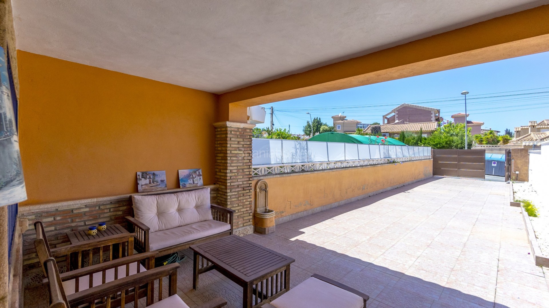 Resale - Townhouse -
Los Balcones - Los Altos del Edén - Los Balcones