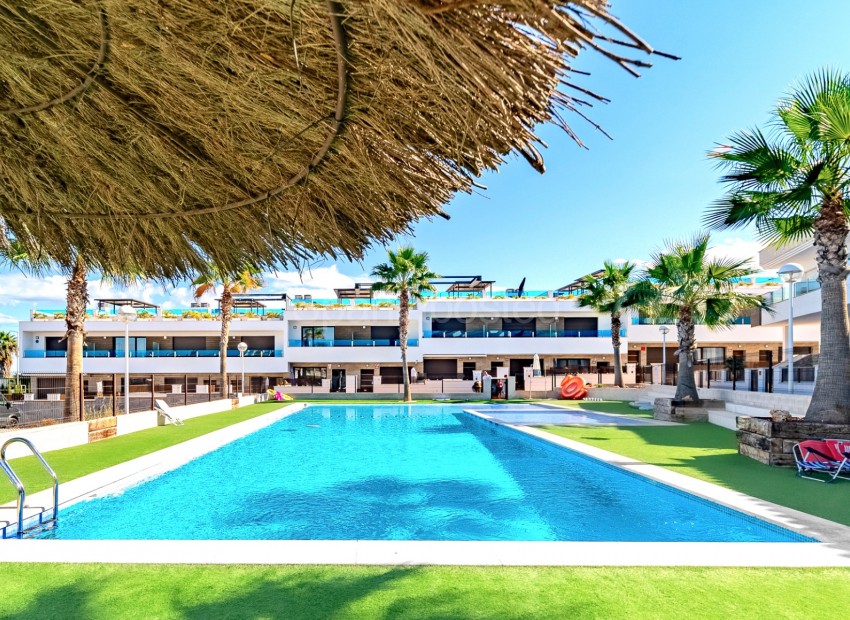 Resale - Townhouse -
Los Balcones