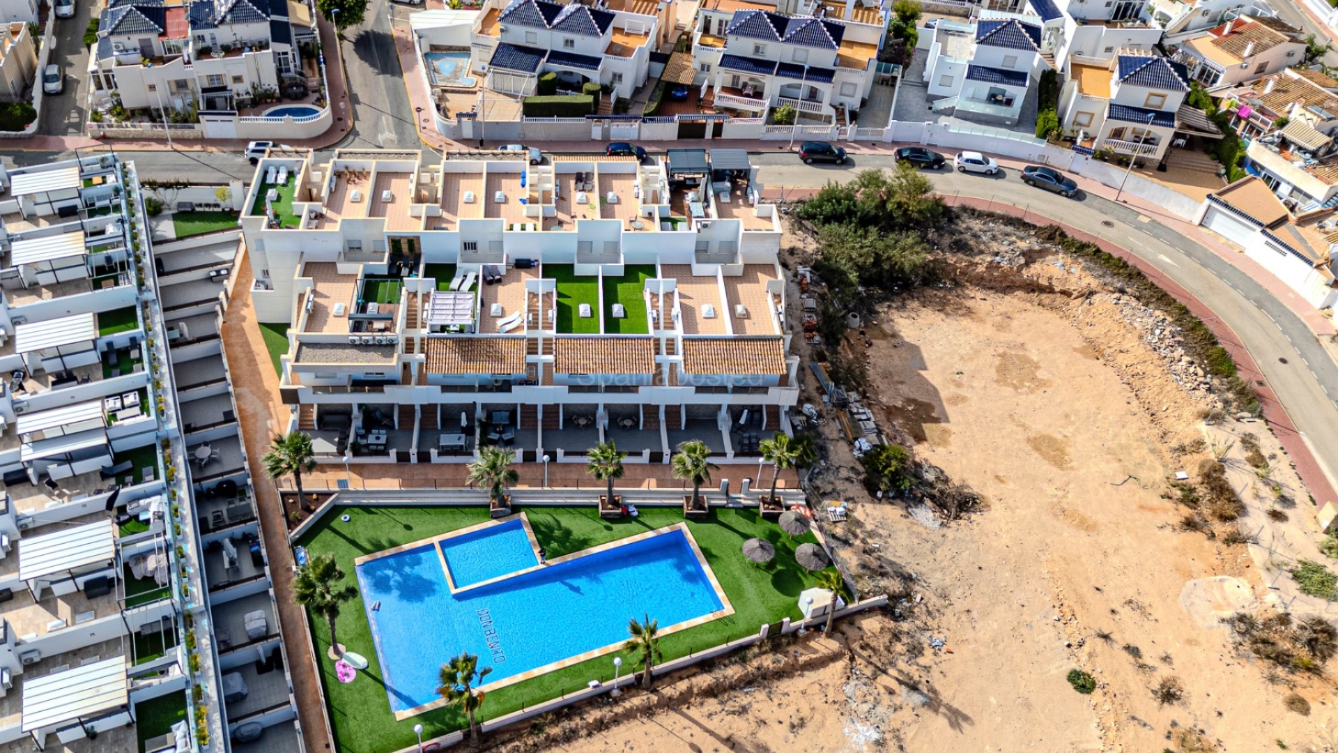 Resale - Townhouse -
Los Balcones