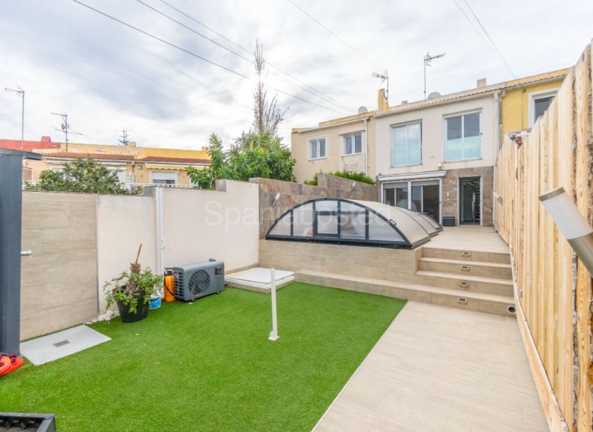 Resale - Townhouse -
Los Balcones