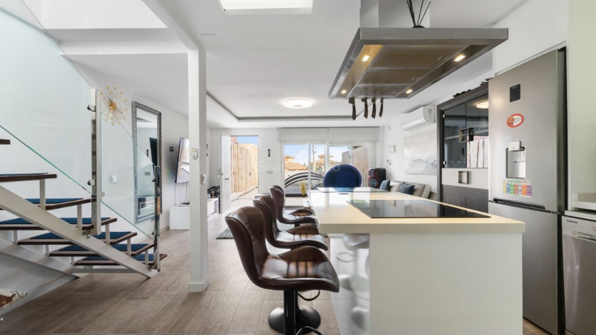 Resale - Townhouse -
Los Balcones