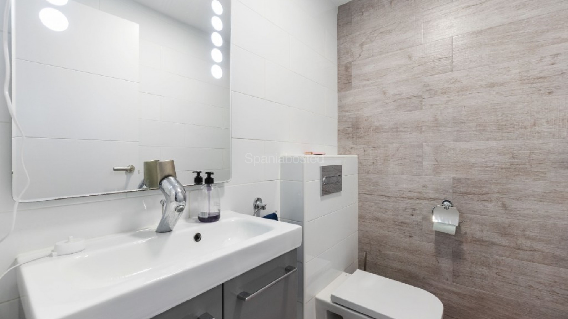 Resale - Townhouse -
Los Balcones