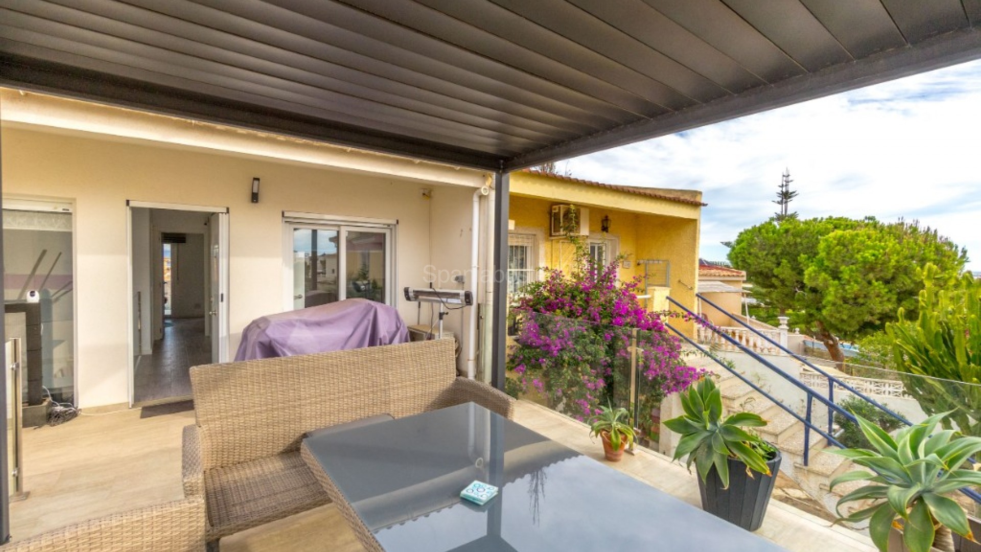 Resale - Townhouse -
Los Balcones