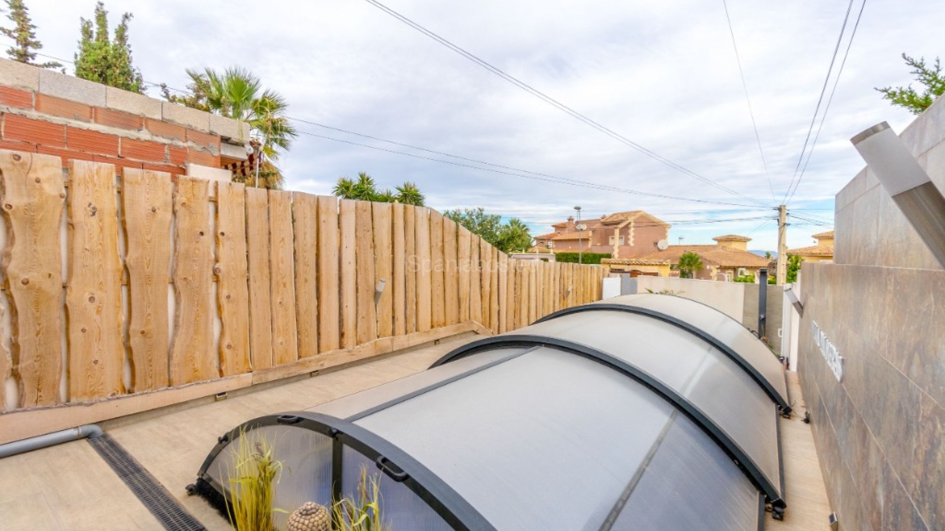 Resale - Townhouse -
Los Balcones