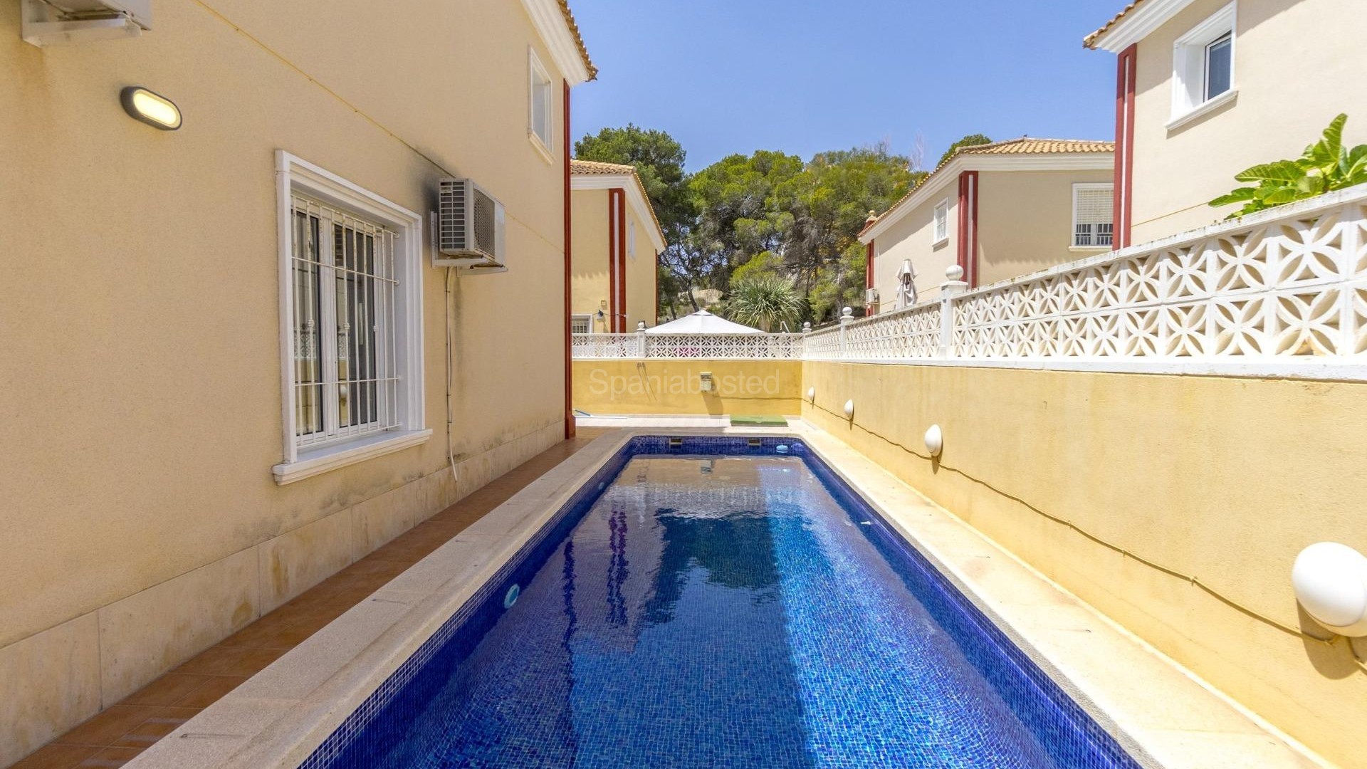 Resale - Townhouse -
Orihuela Costa - Campoamor