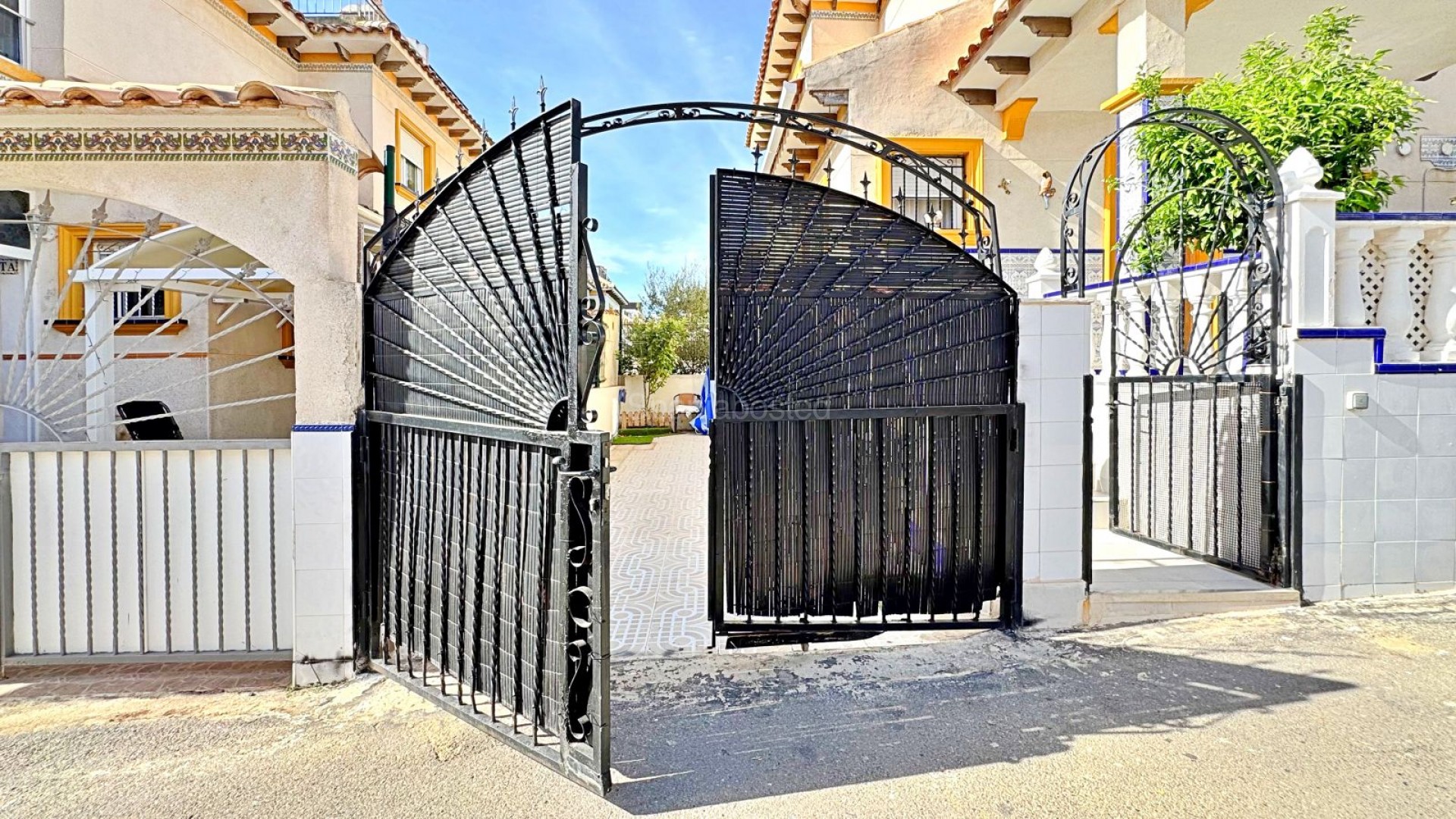 Resale - Townhouse -
Orihuela Costa - La Campana