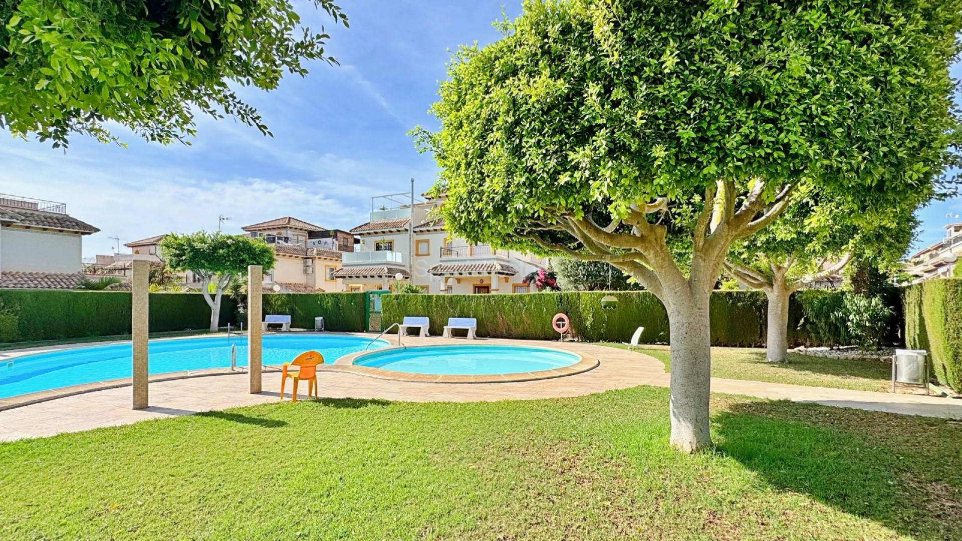 Resale - Townhouse -
Orihuela Costa - La Campana