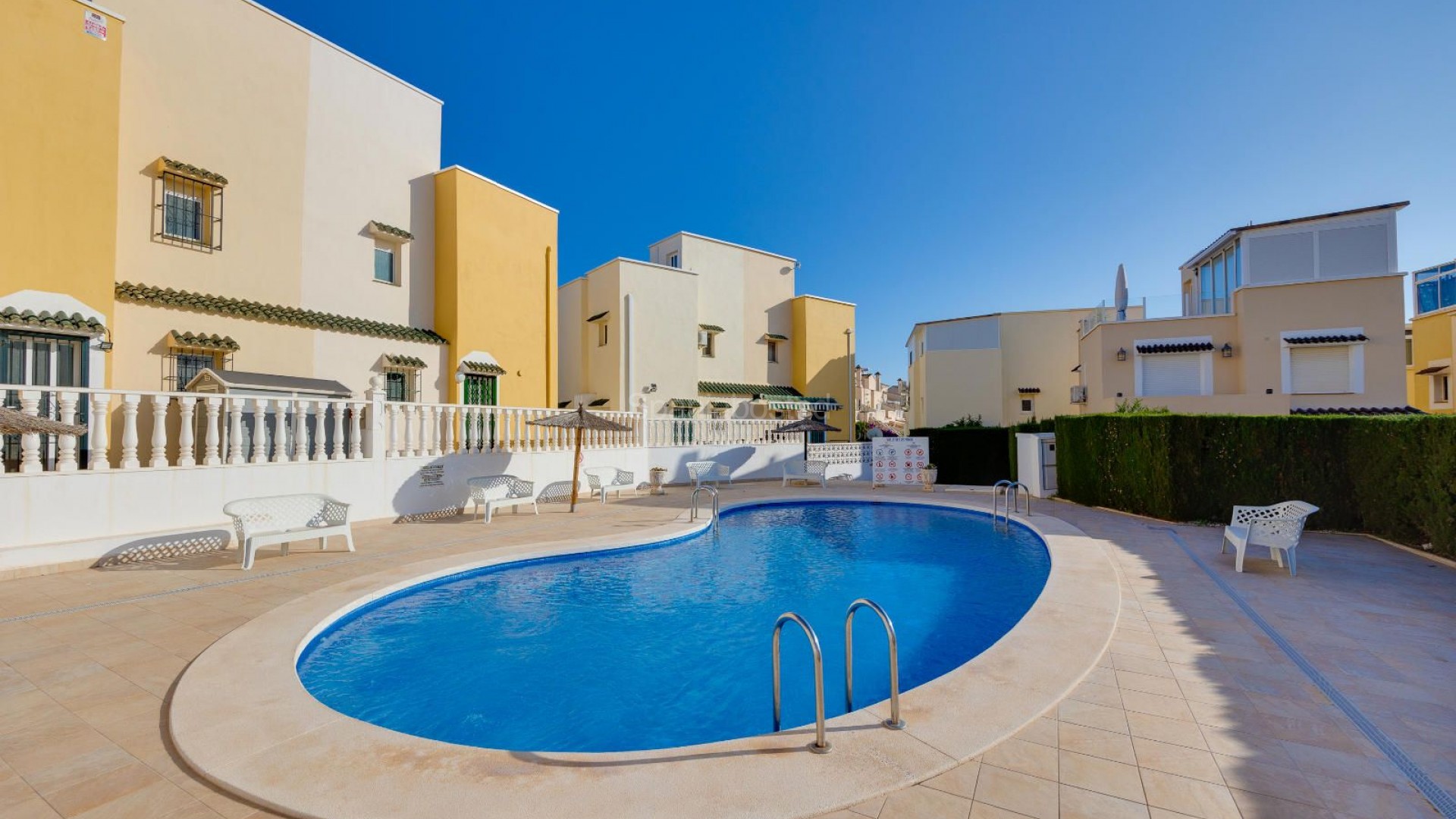 Resale - Townhouse -
Orihuela-Costa - Los Altos