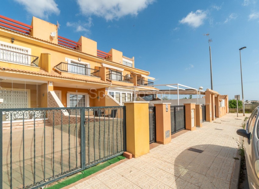 Resale - Townhouse -
Orihuela Costa - Los Dolses