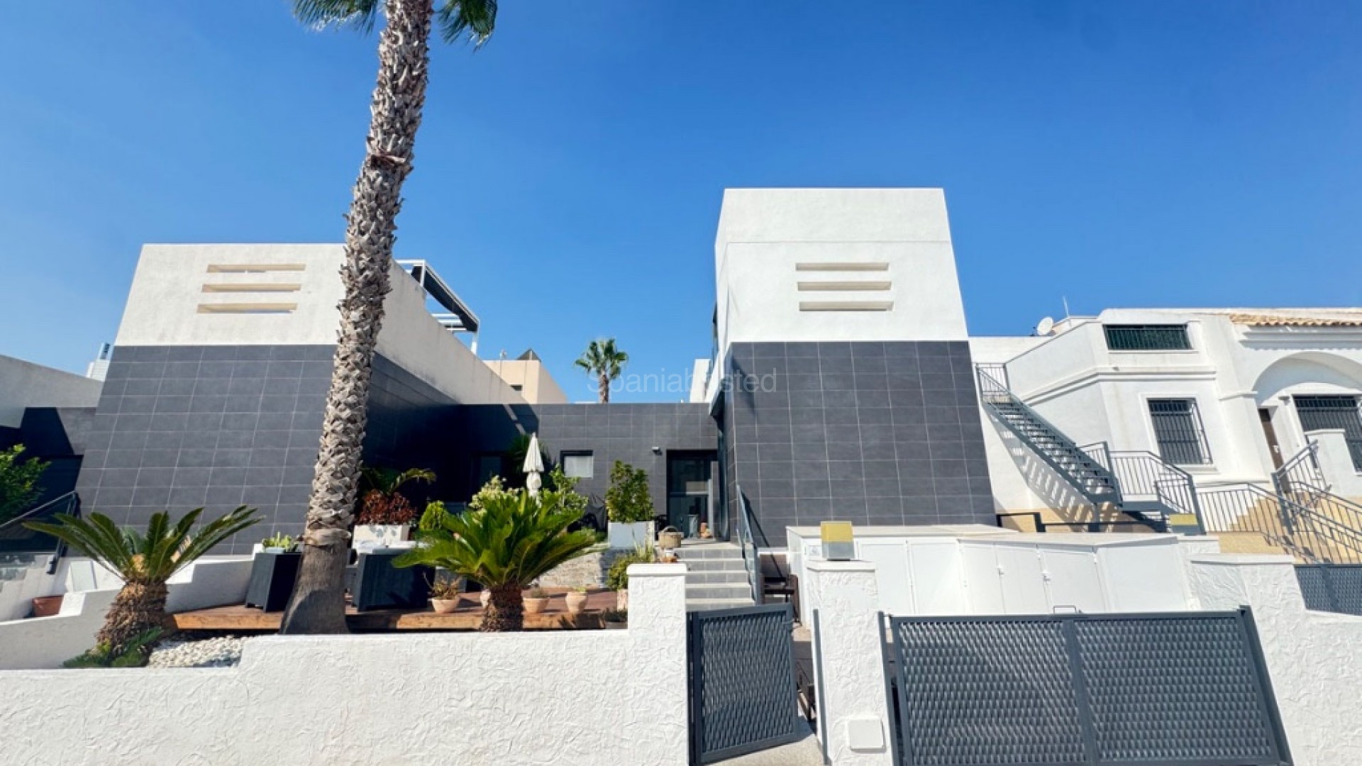 Resale - Townhouse -
Orihuela Costa - Villamartin