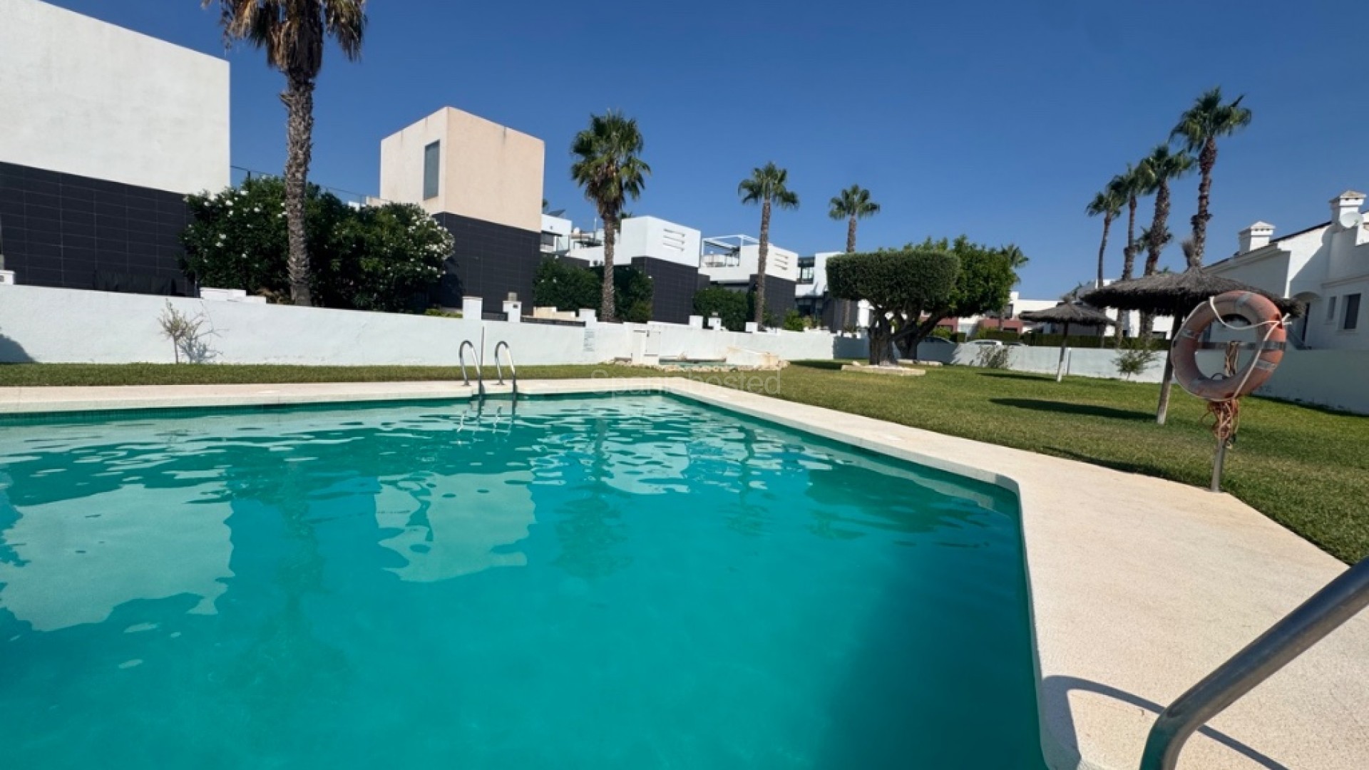 Resale - Townhouse -
Orihuela Costa - Villamartin