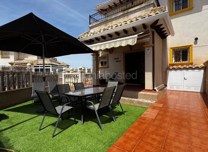 Resale - Townhouse -
Orihuela Costa - Villamartin