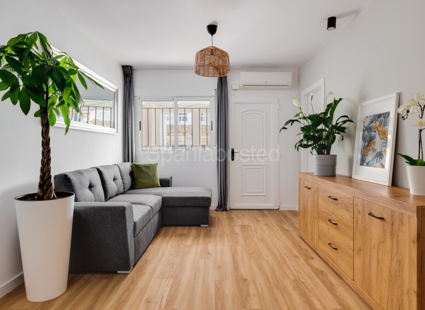 Resale - Townhouse -
Orihuela Costa