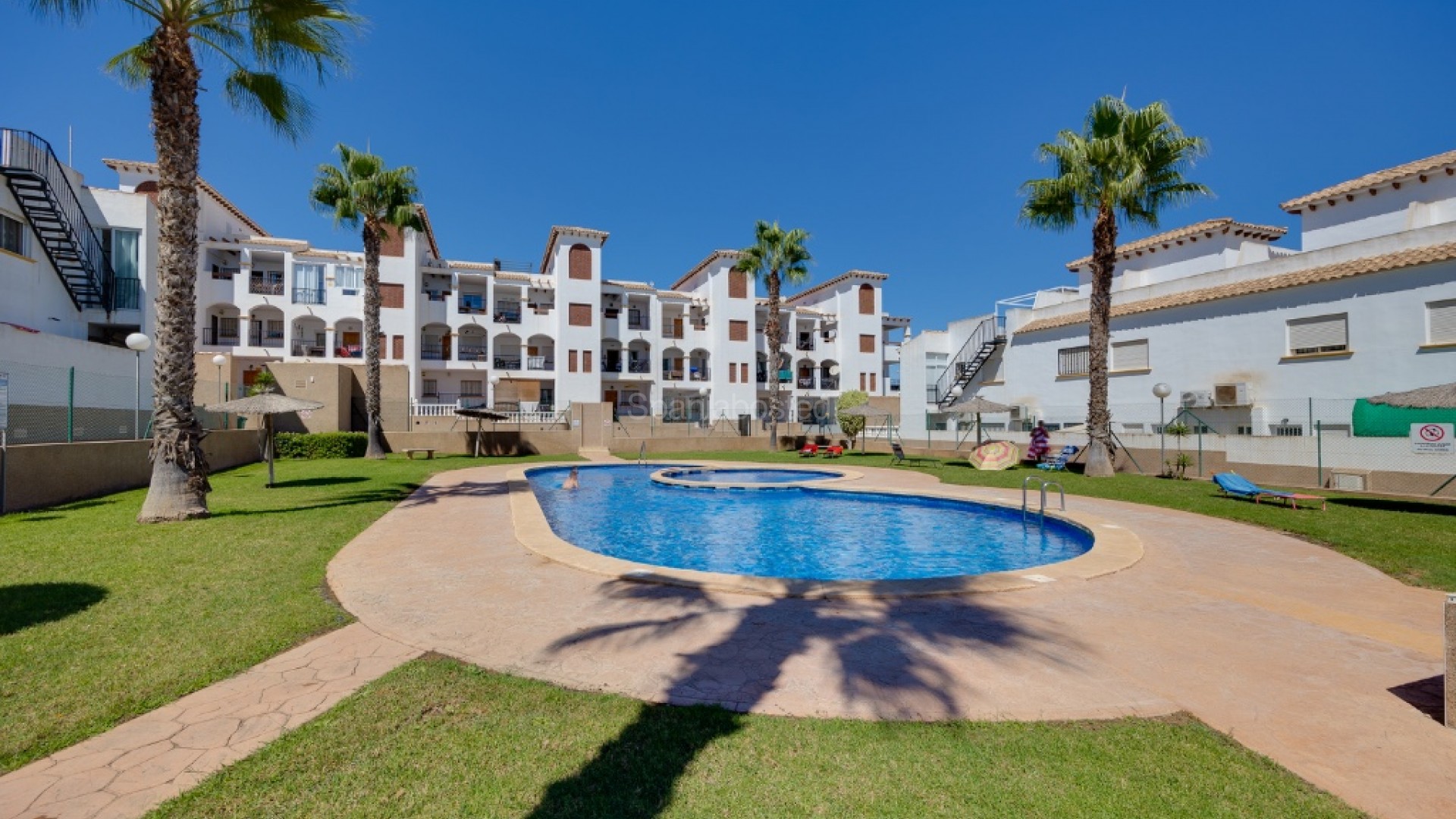 Resale - Townhouse -
Punta Prima