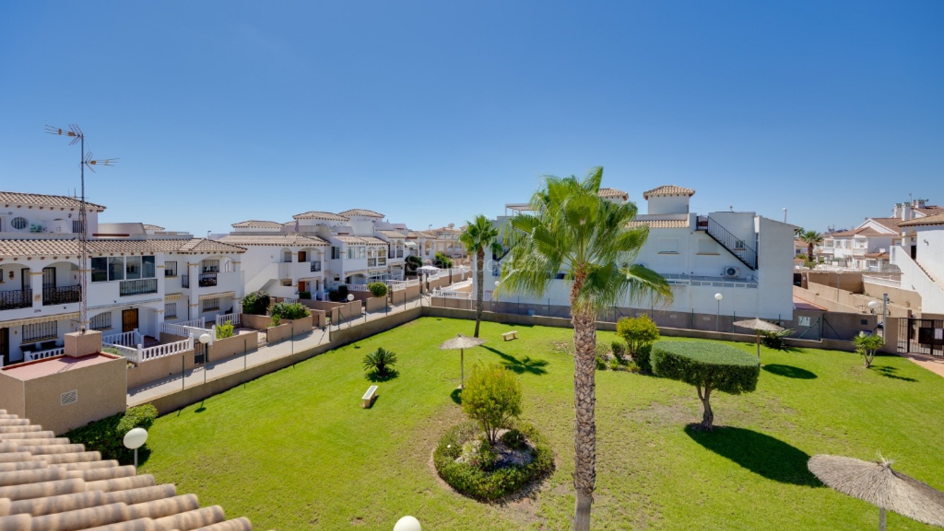 Resale - Townhouse -
Punta Prima