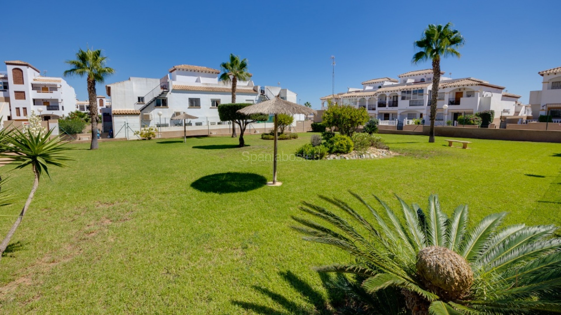 Resale - Townhouse -
Punta Prima
