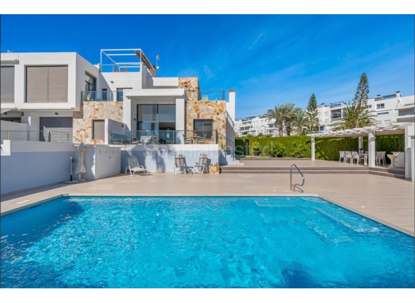 Resale - Townhouse -
Punta Prima