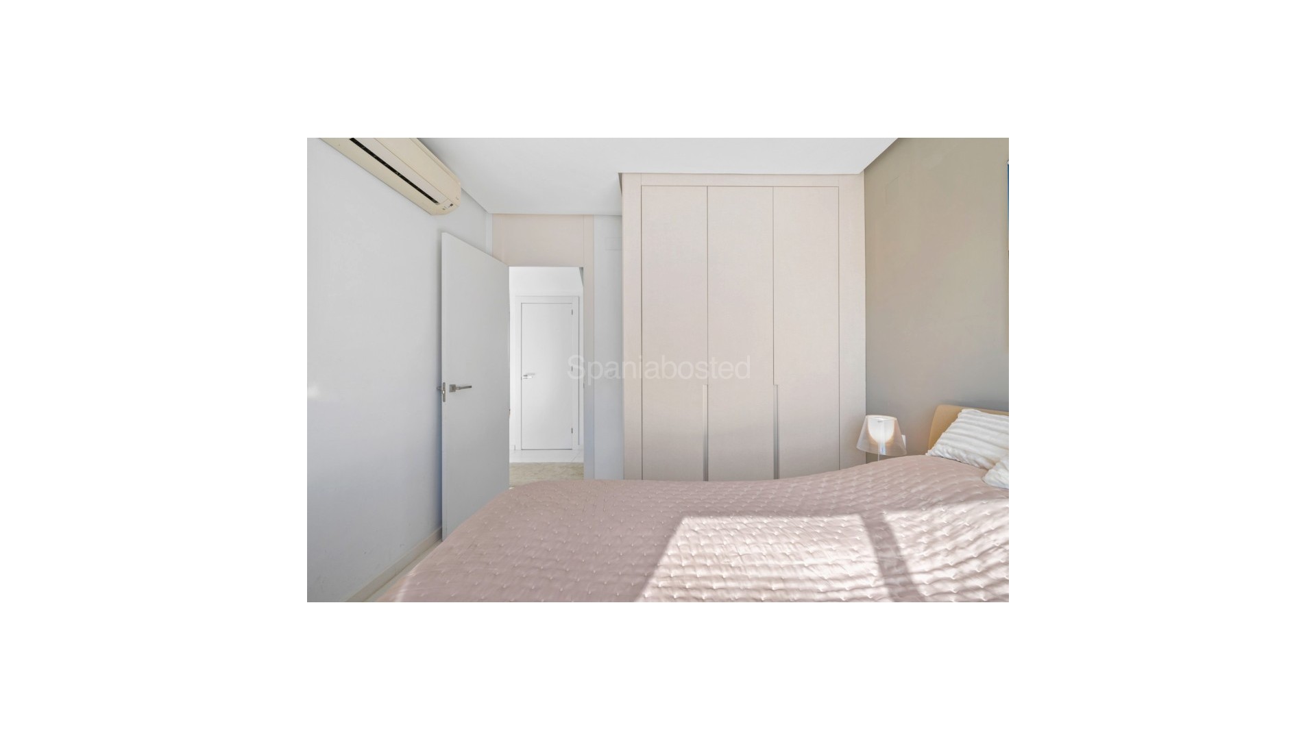 Resale - Townhouse -
Punta Prima