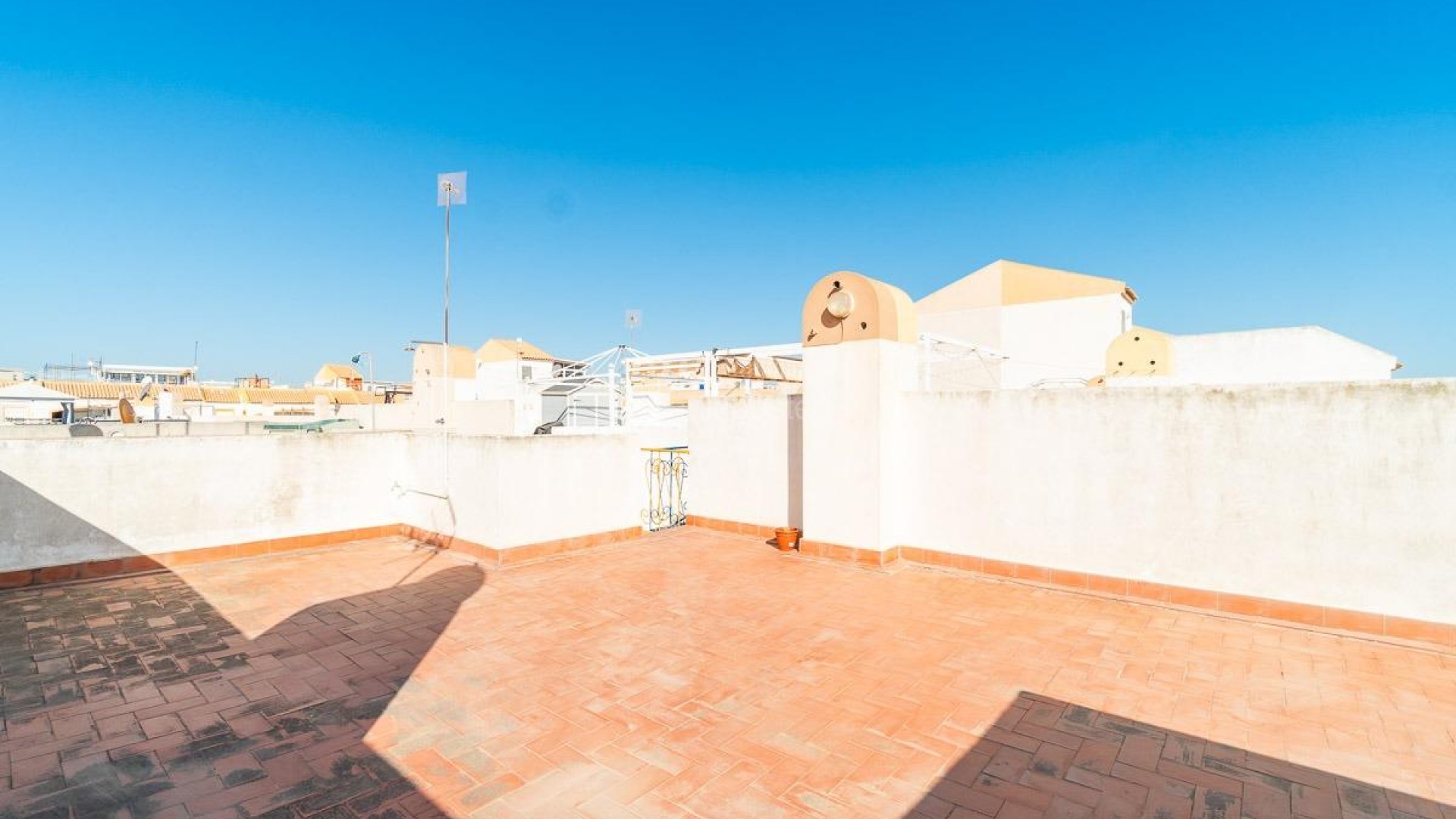 Resale - Townhouse -
Torrevieja - El limonar