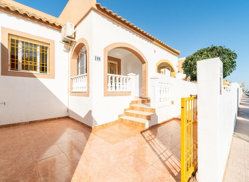 Resale - Townhouse -
Torrevieja - El limonar