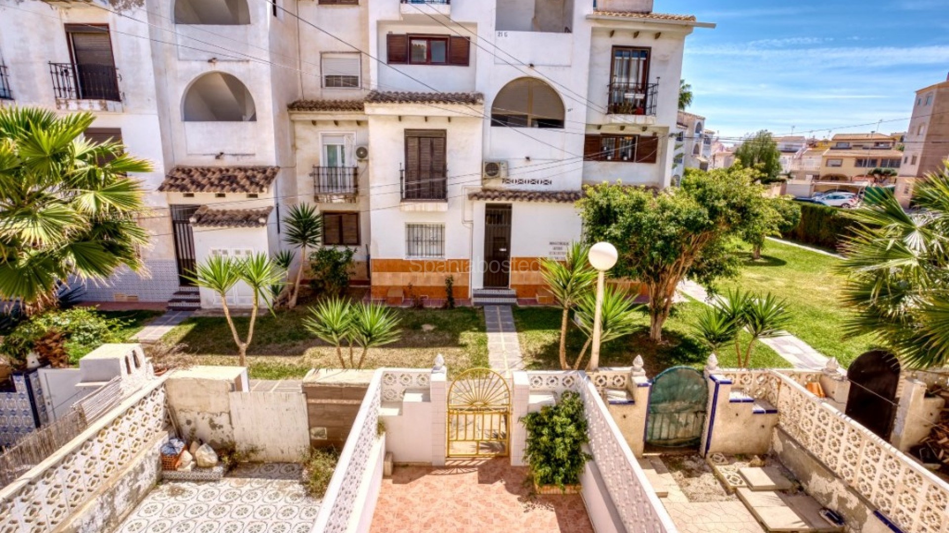 Resale - Townhouse -
Torrevieja