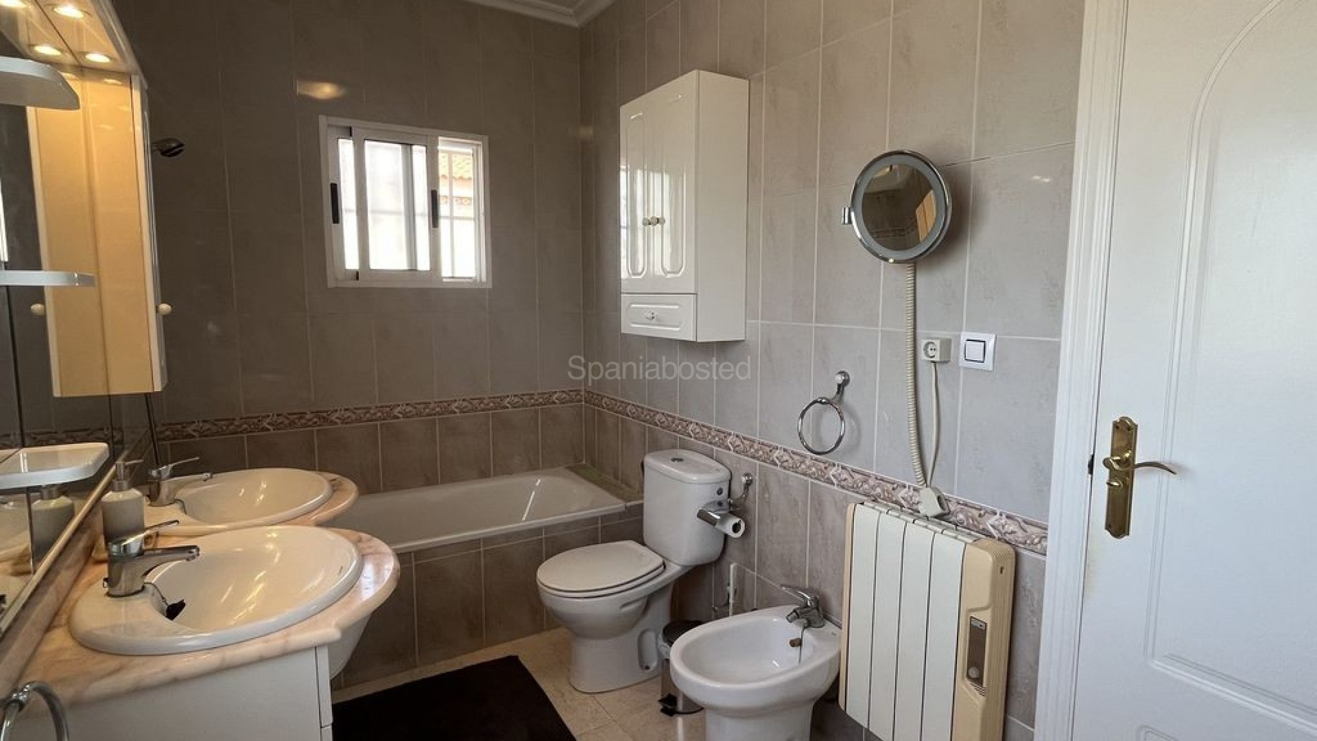 Resale - Vila -
Algorfa - Montemar