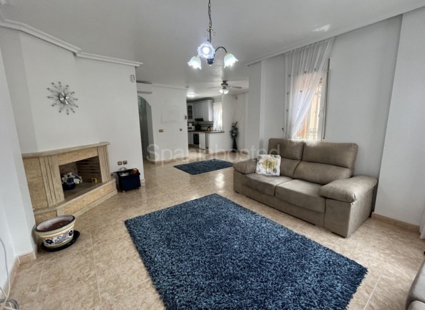 Resale - Vila -
Almoradí