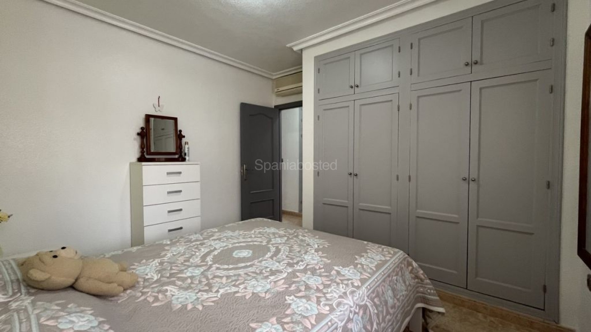 Resale - Vila -
Almoradí