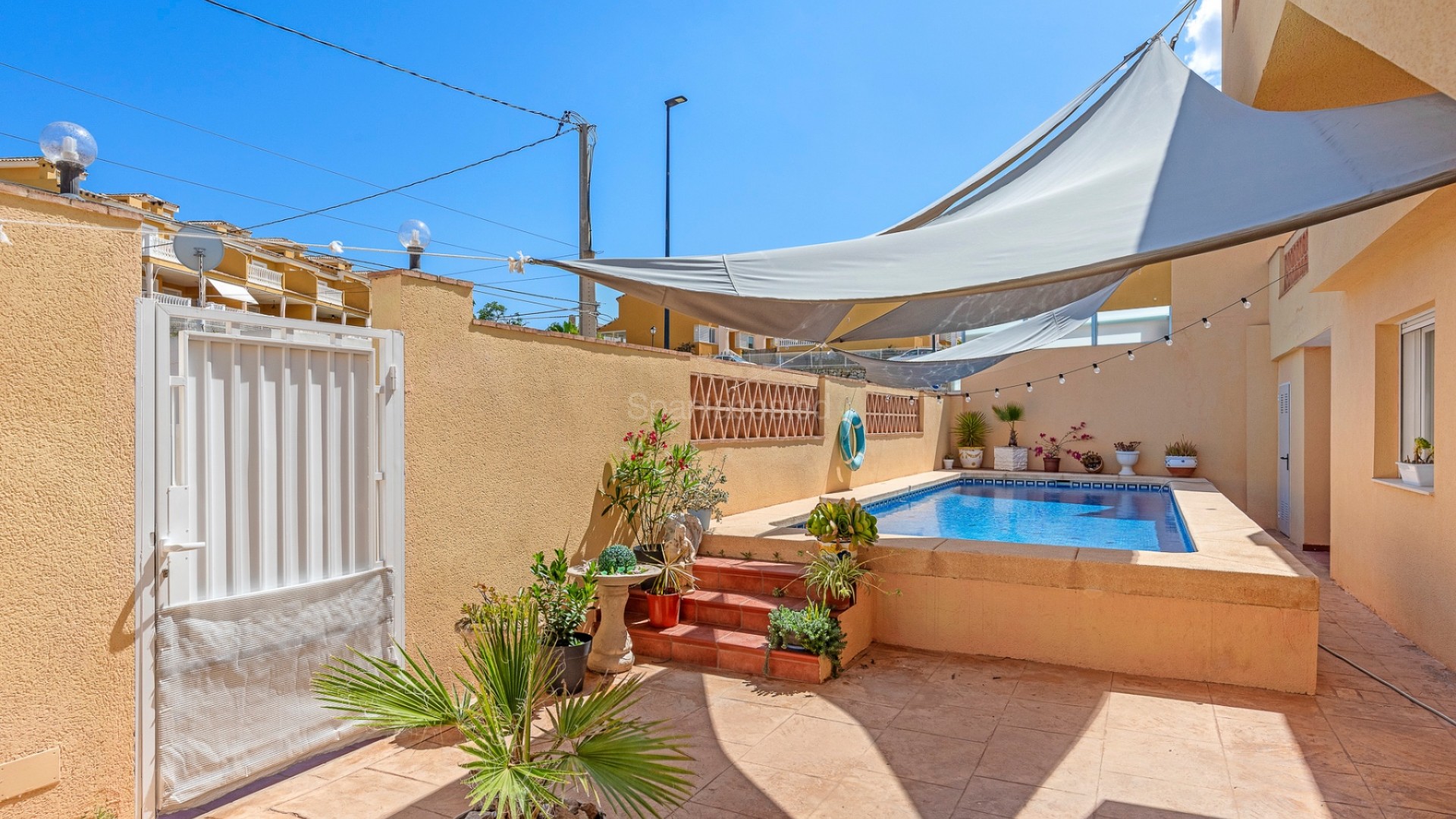 Resale - Villa -
Alfas del Pí