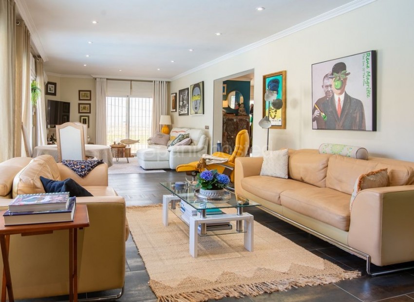 Resale - Villa -
Algorfa