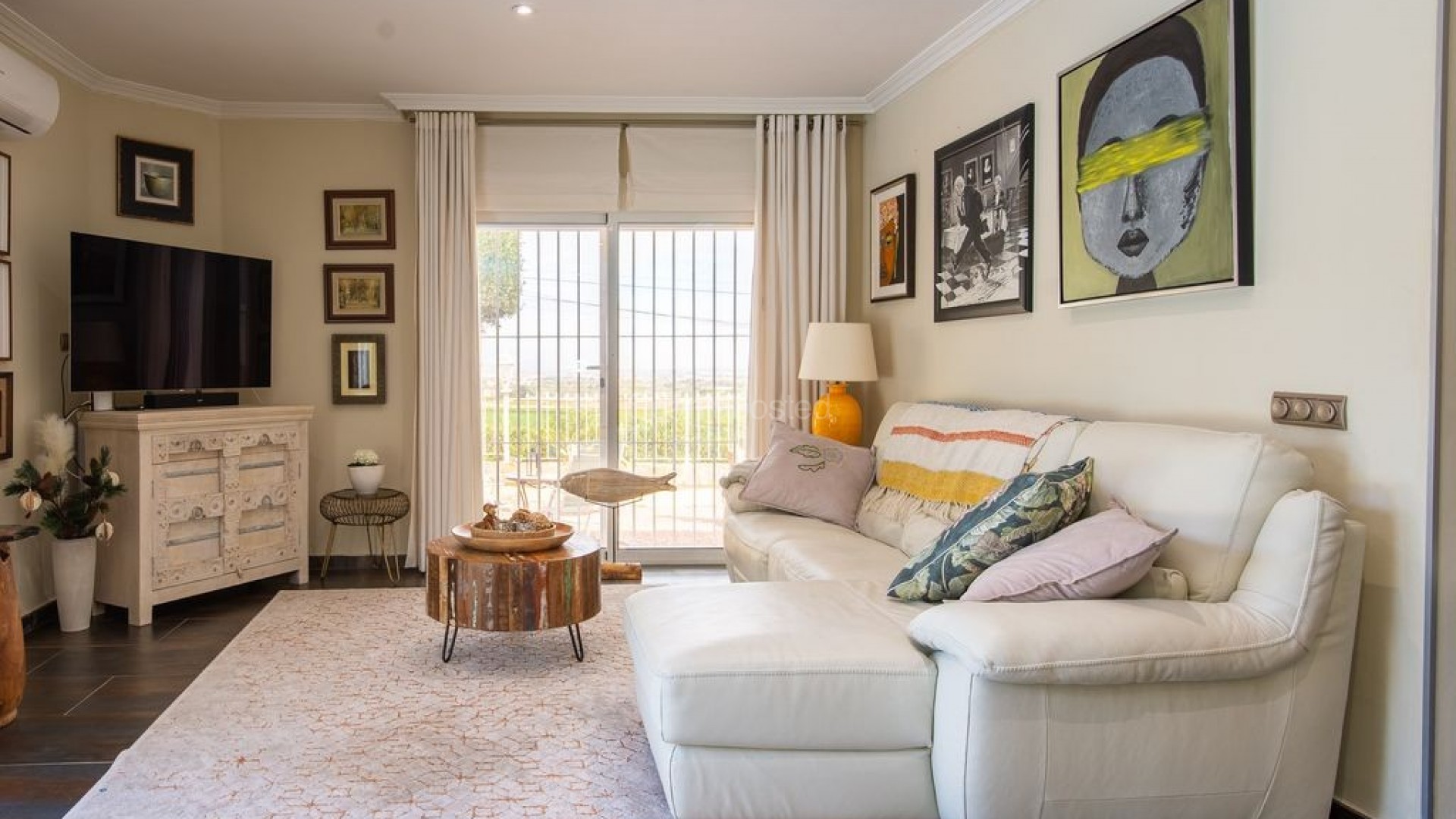 Resale - Villa -
Algorfa