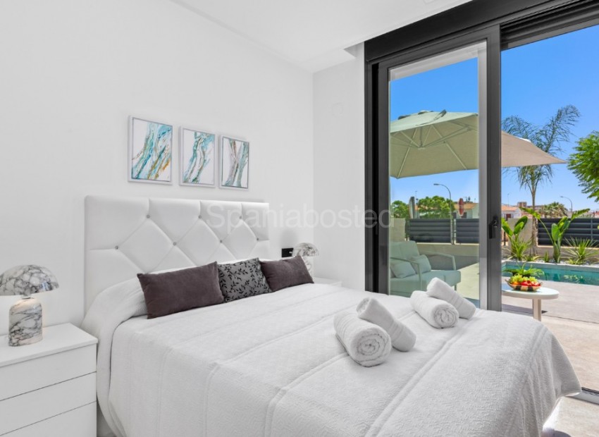 Resale - Villa -
Alicante - El Campello