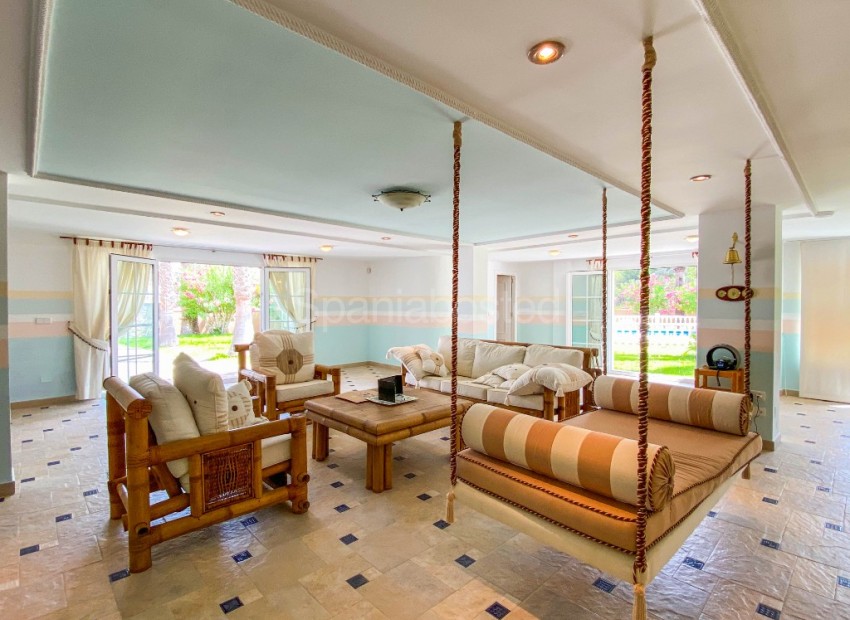 Resale - Villa -
Alicante - Villamartin