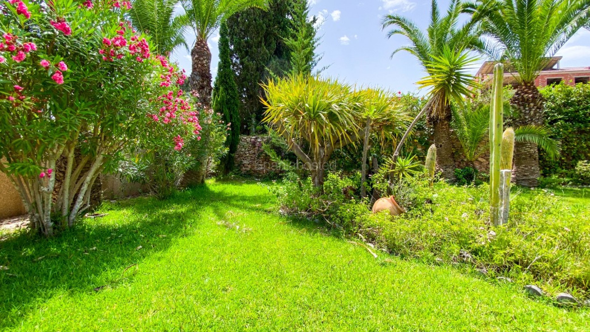 Resale - Villa -
Alicante - Villamartin