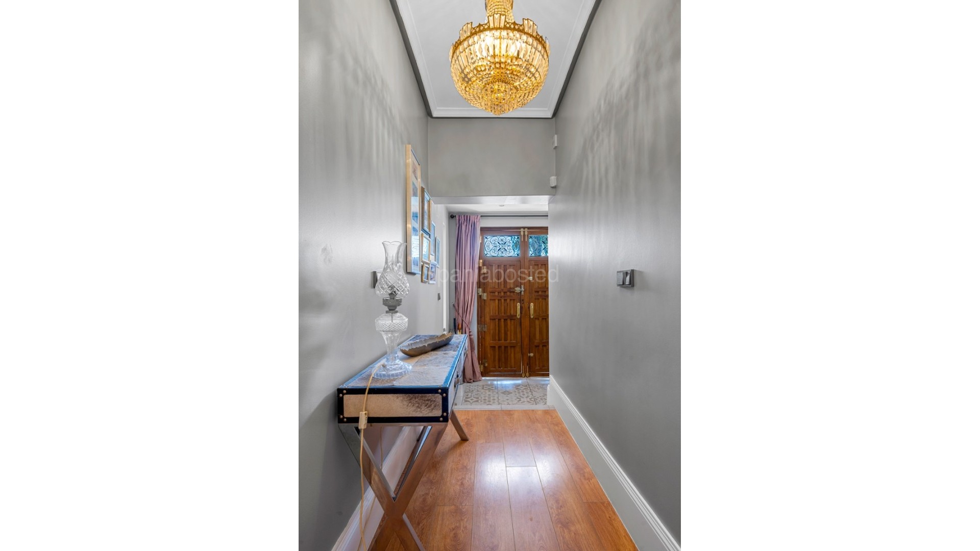 Resale - Villa -
Almoradí