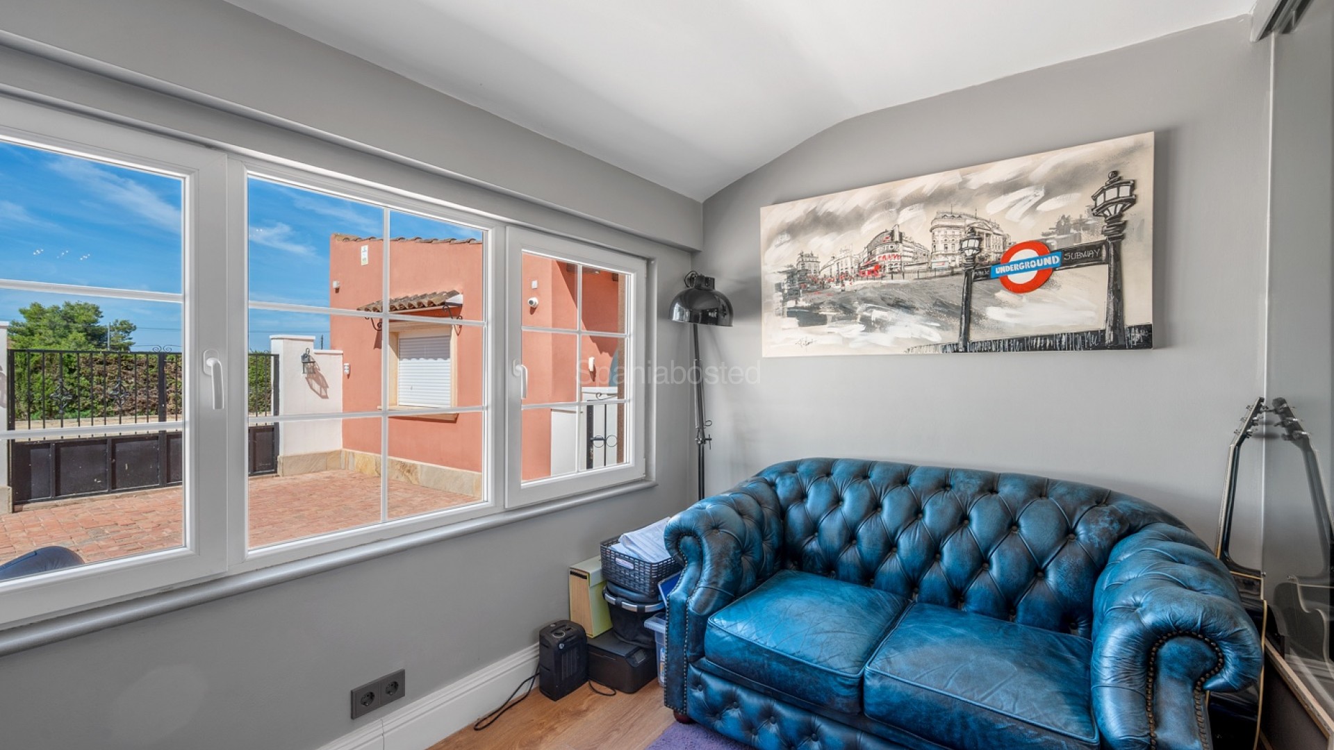 Resale - Villa -
Almoradí