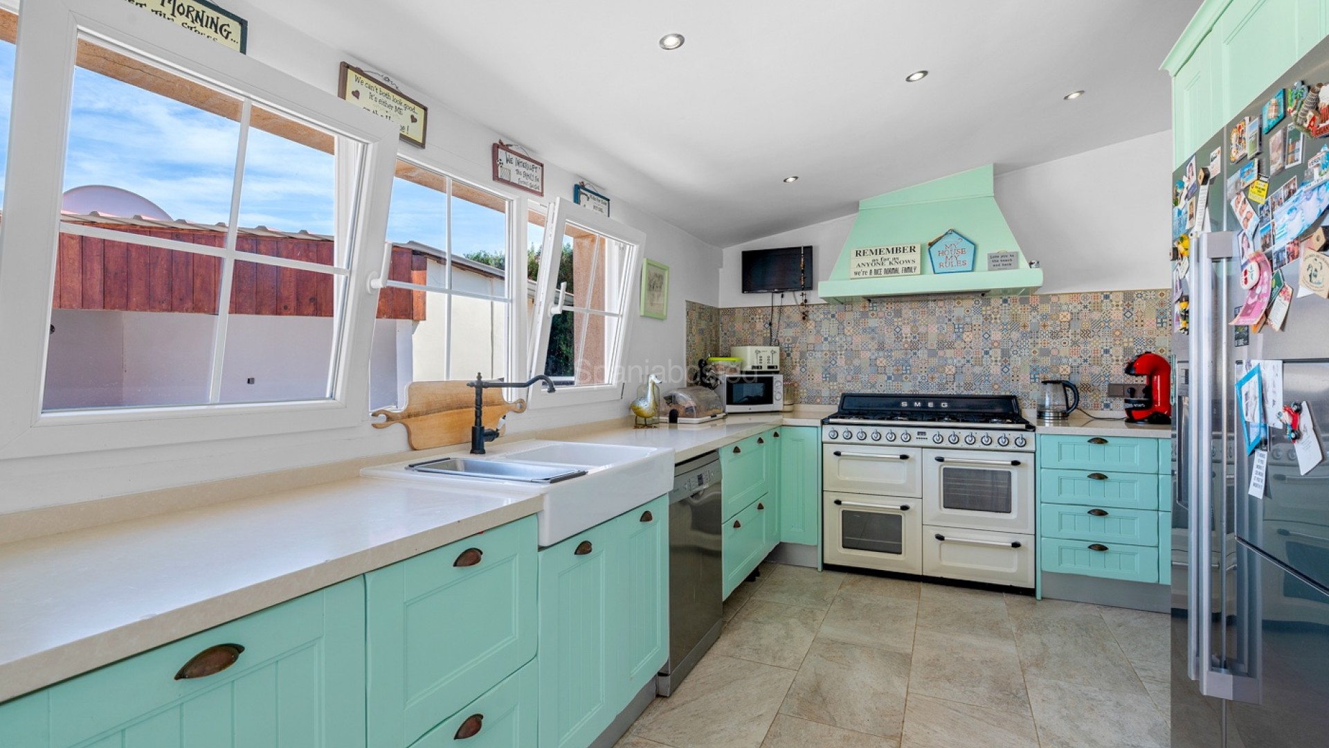 Resale - Villa -
Almoradí