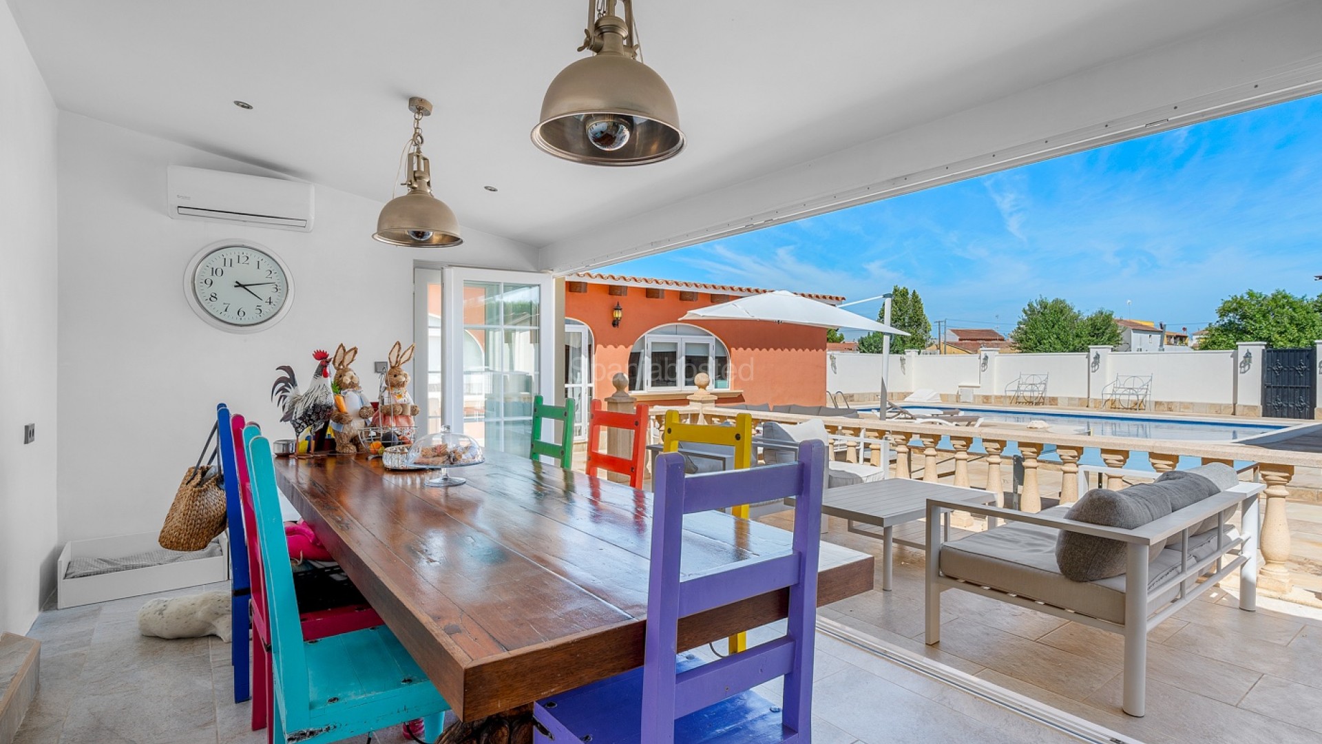 Resale - Villa -
Almoradí