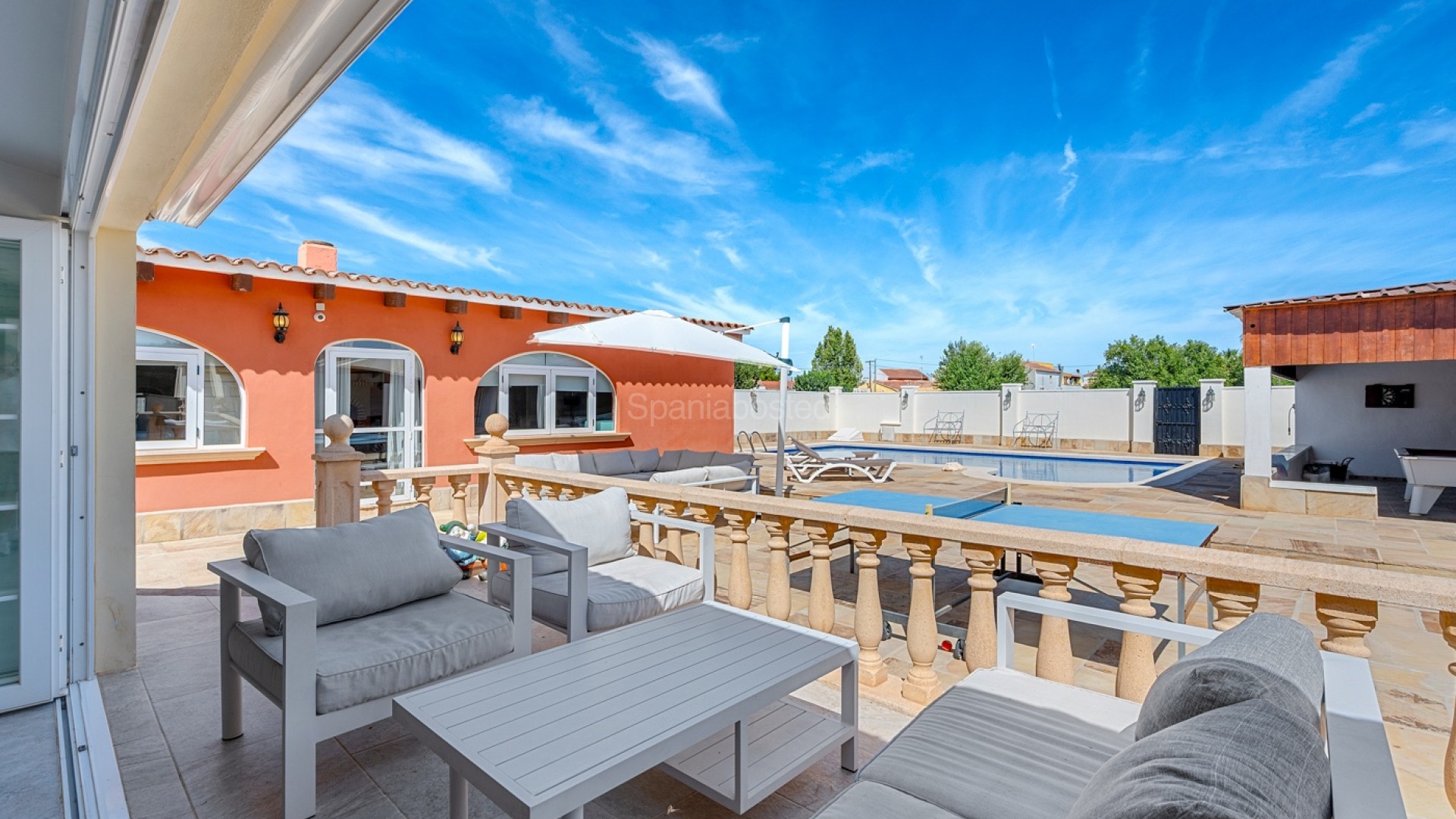 Resale - Villa -
Almoradí