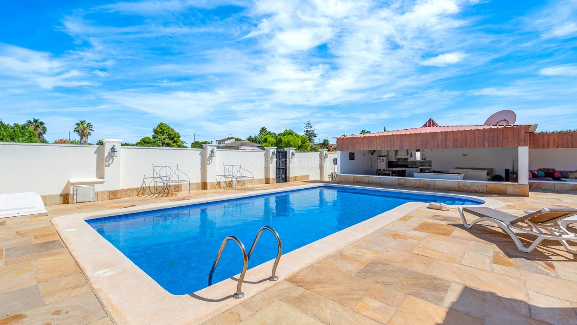 Resale - Villa -
Almoradí