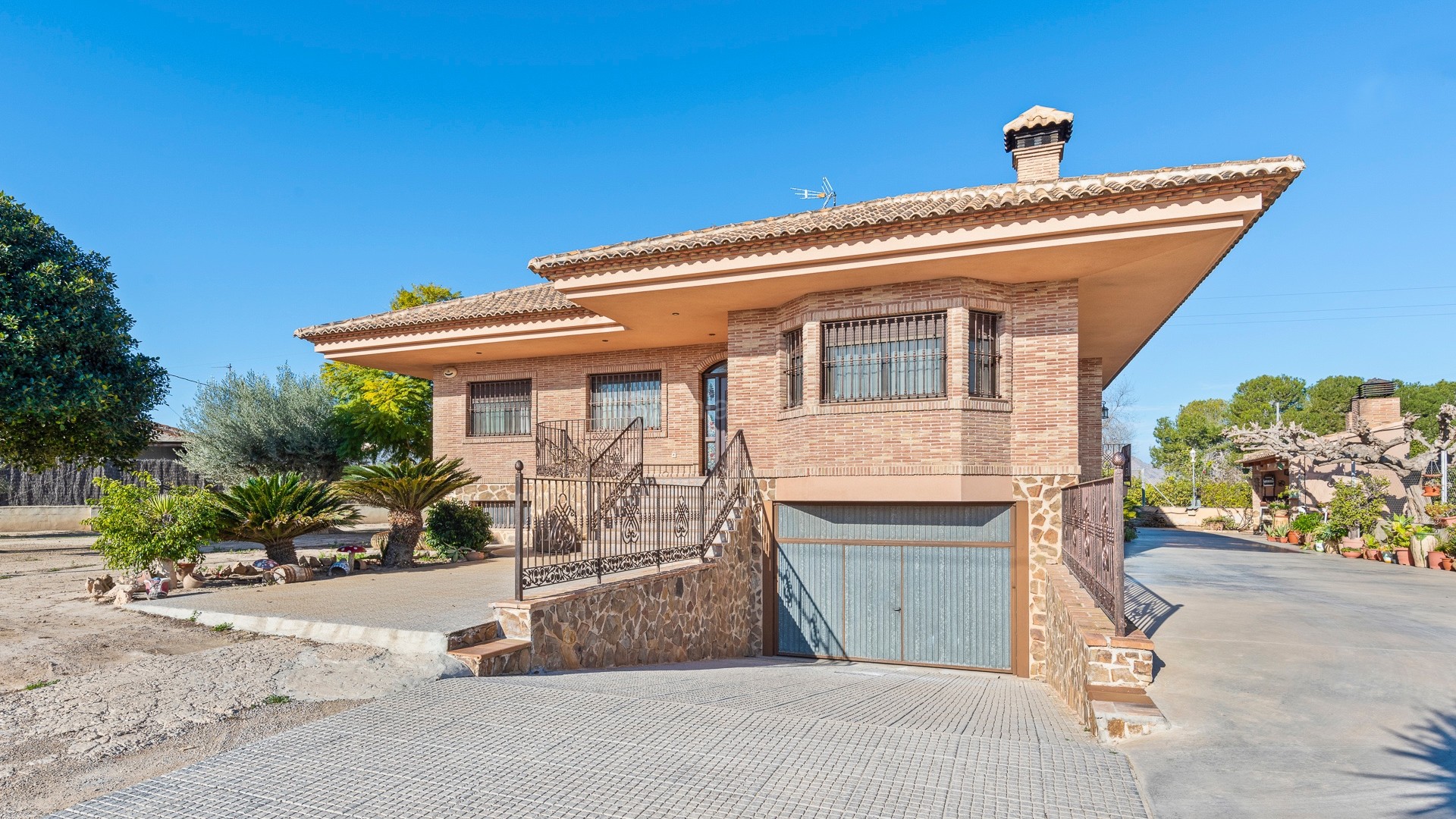 Resale - Villa -
Beniel - Carretera de Beniel