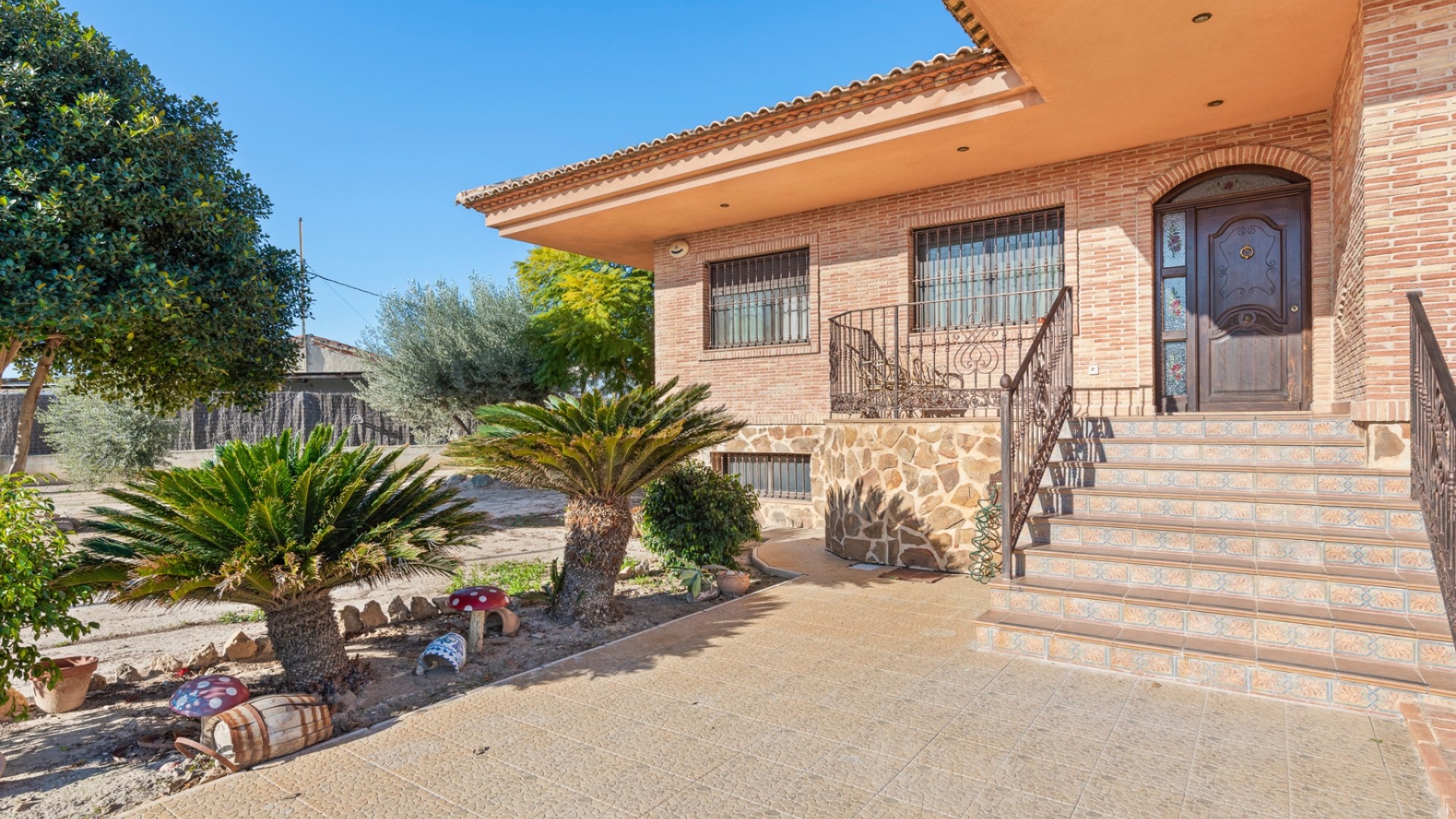 Resale - Villa -
Beniel - Carretera de Beniel